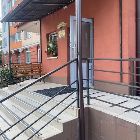 В 2 Минутах Від Метро Чудова Квартира В Новому Домі 基輔 外观 照片